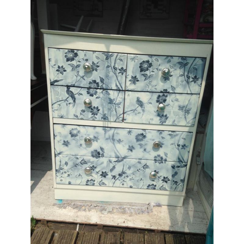 Large/Solid Vintage Chest of Drawer/Dressing Table*Lift up top*