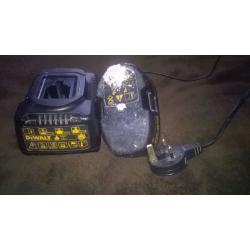 18v DeWalt BatterY Charger+ 1faulty battery