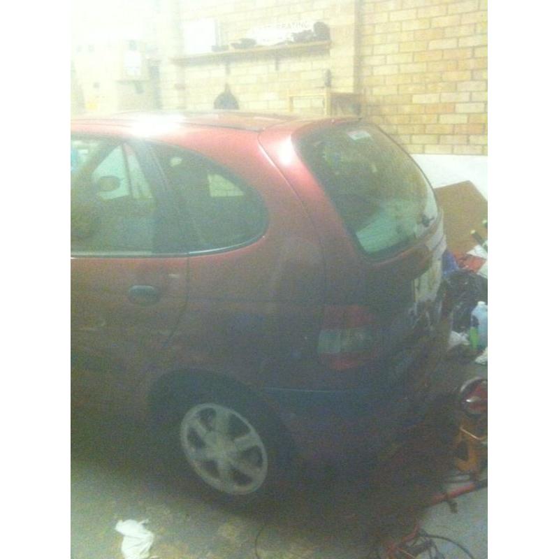 Renault scenic spares or repair