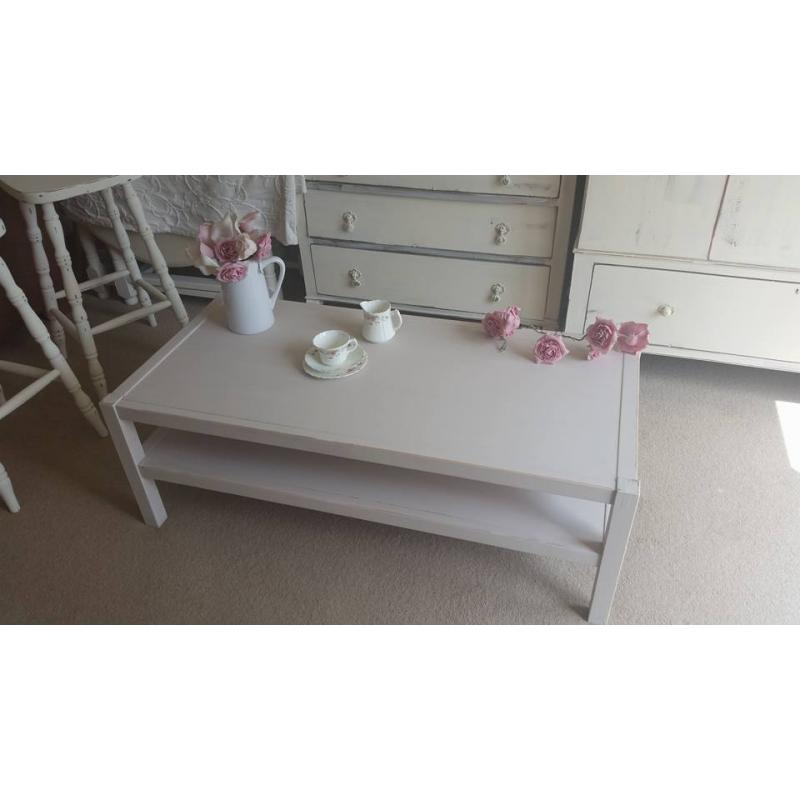 BEAUTIFUL SHABBY CHIC COFFEE TABLE