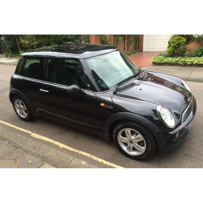 AUTOMATIC MINI COOPER VERY LOW MILEAGE PANORAMIC ELECTRIC SUNROOF AIR CONDITIONING MINI COOPER AUTO