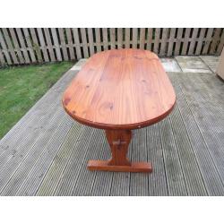 Oval dining table