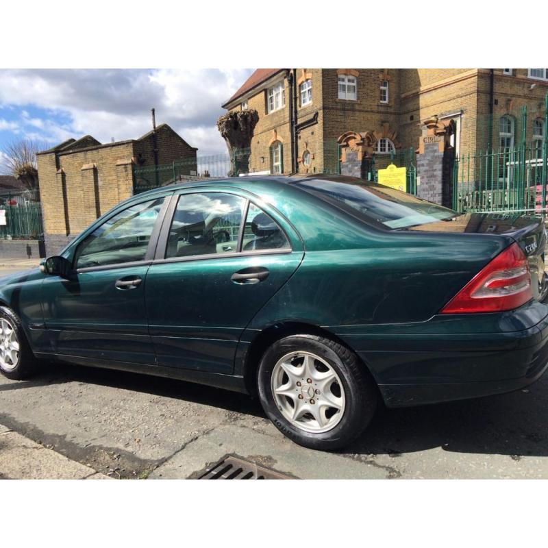 Mercedes Benz C Class C200 Compressor 02 Reg with full leather seats and dashboard