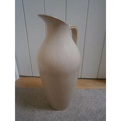 LARGE 17" VASE/DECORATIVE CERAMIC/POTTERY JUG BEIGE A HEAVY 6lb BRAND NEW