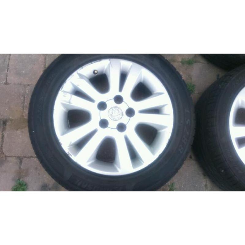 16 inch 5 stud vauxhall astra sri alloy wheels will fit others