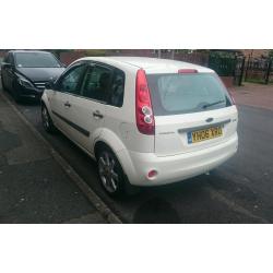 Ford fiesta style 5dr 1.2 white