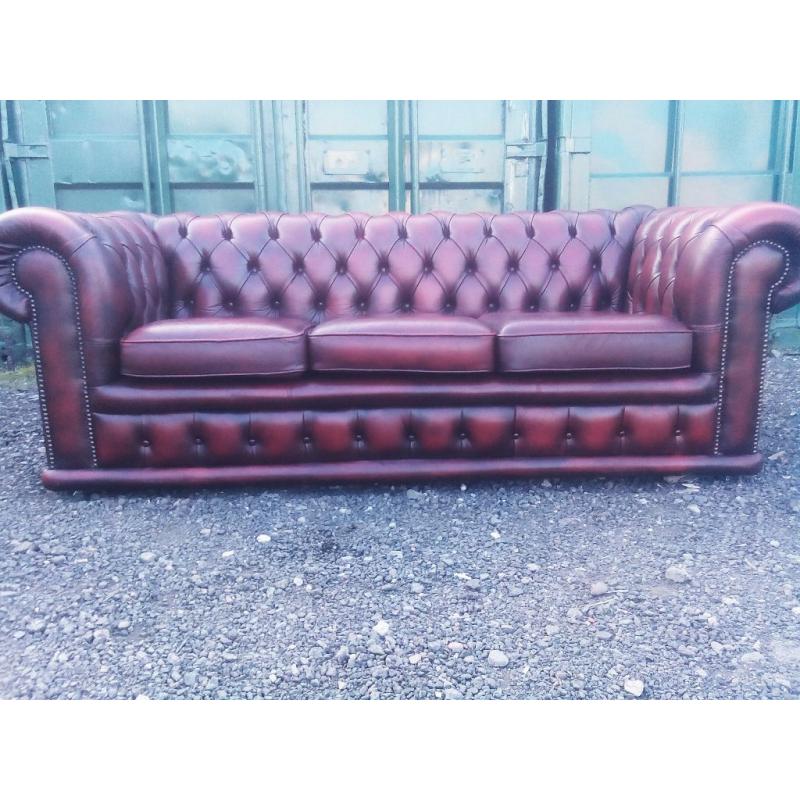 Vintage Genuine Leather Oxblood Chesterfield sofa ( Delivery)