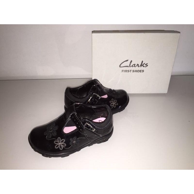 Clarks shoes worn once