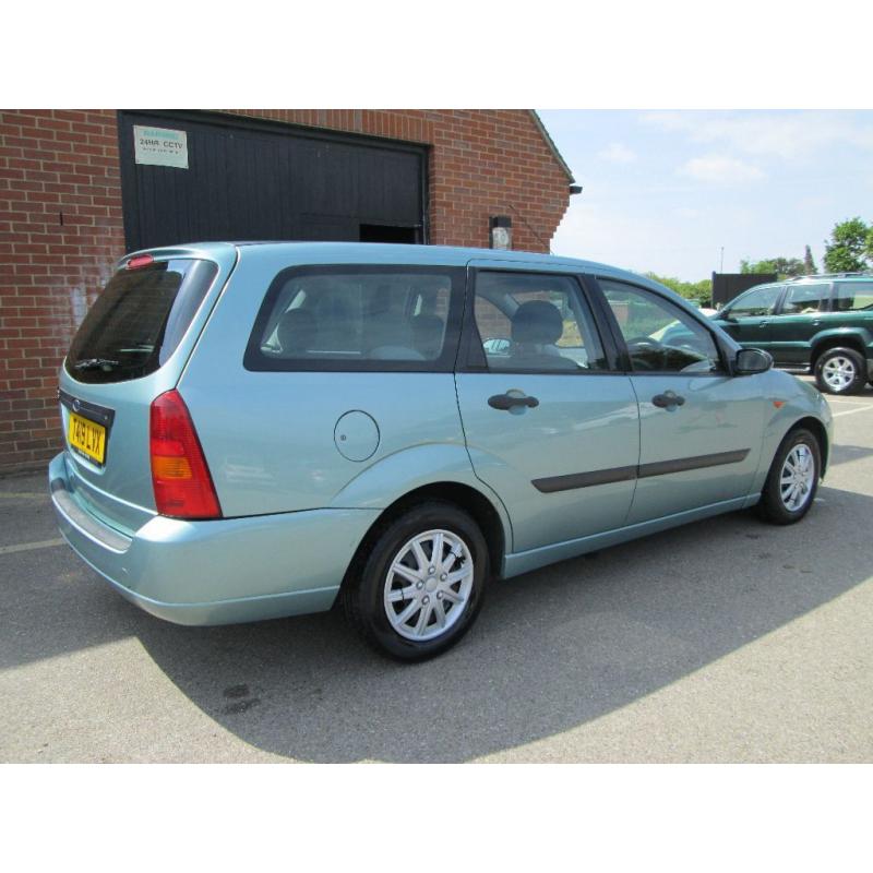 FORD FOCUS ESTATE MANUAL PETROL IMMACULATE Part exchange available / Credit & Debit cards accepted