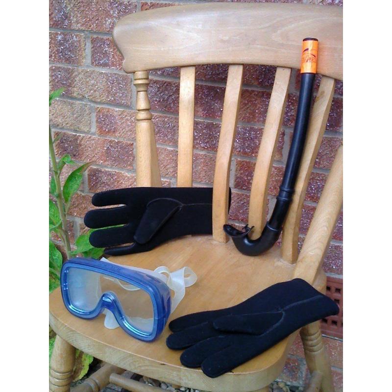 Scuba diving gloves