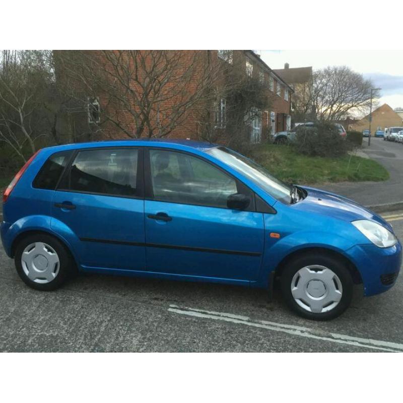 URGENT SALE: 2004 Fiesta Zetec Diesel Long MOT Low Miles