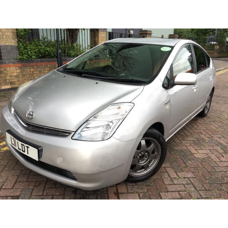 Toyota Prius 2007 With Private plate (07reg) Hybrid, Automatic, New PCO & MOT, Leather Seats.