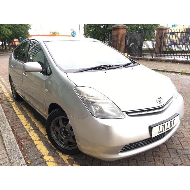 Toyota Prius 2007 With Private plate (07reg) Hybrid, Automatic, New PCO & MOT, Leather Seats.