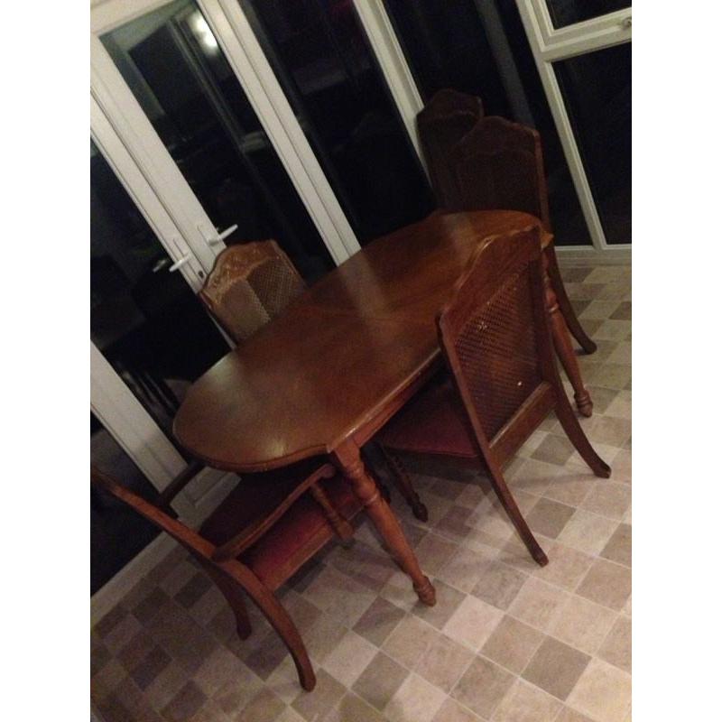 Extendable table and chairs