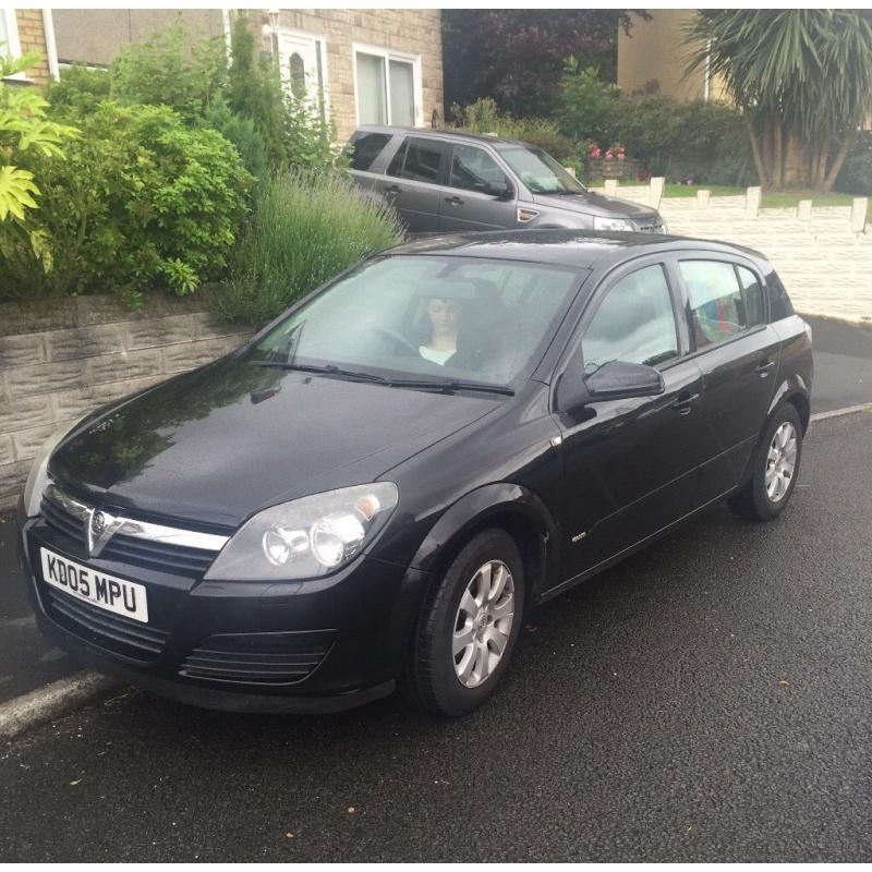 Vauxhall Astra 1.8 petrol automatic full 12 months mot beginning of June