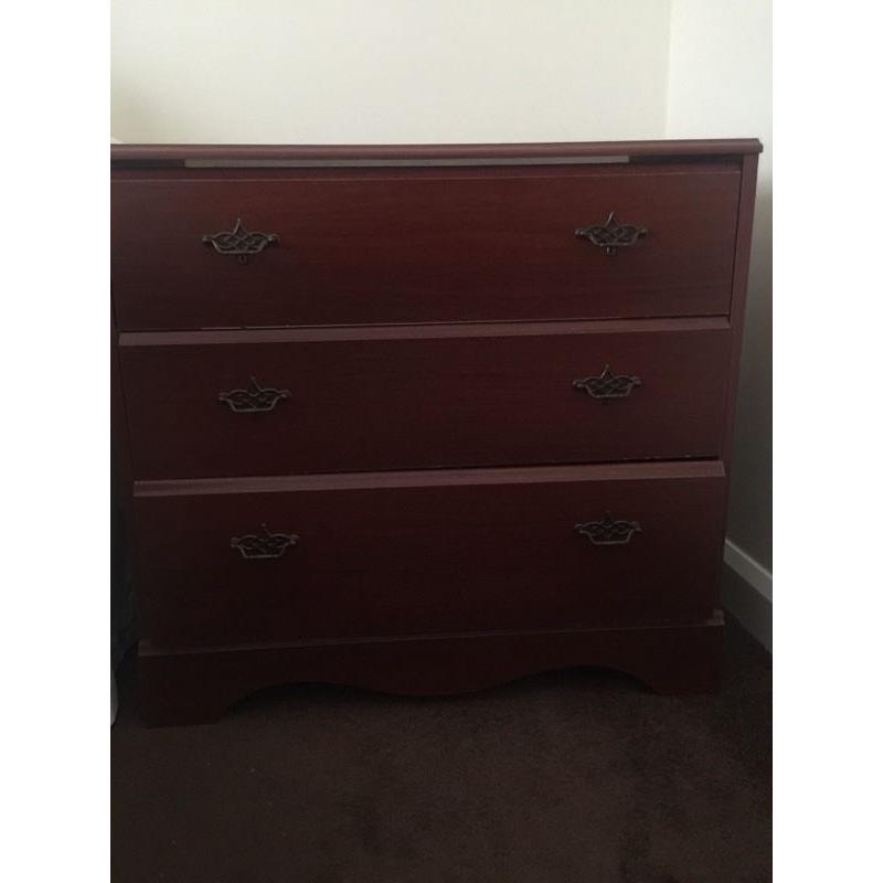 SET OF TWO MATCHING CHEST OF DRAWERS