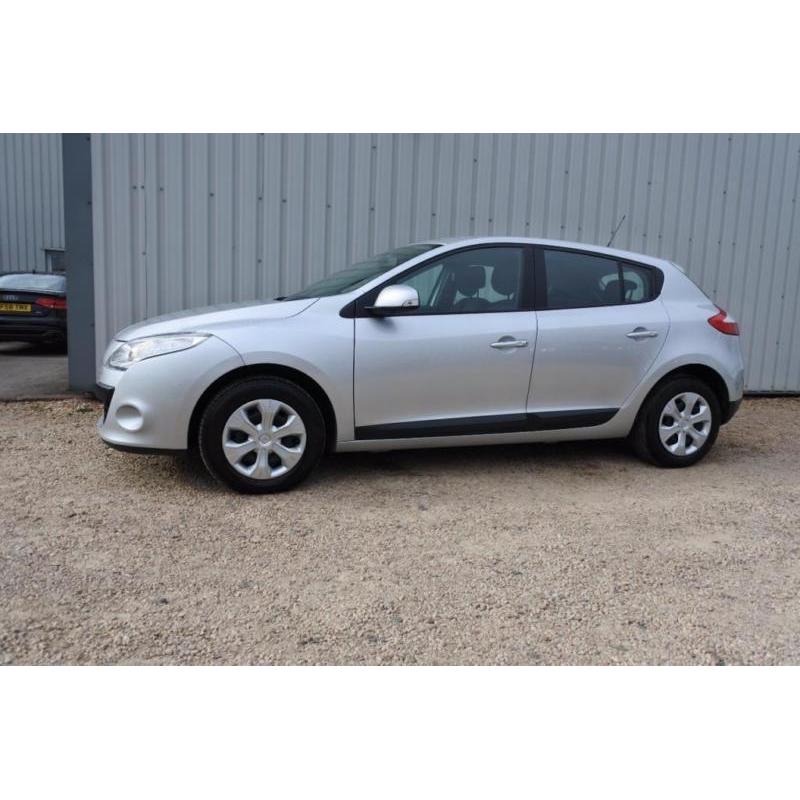 2011 11 RENAULT MEGANE 1.6 EXPRESSION VVT 5D 110 BHP