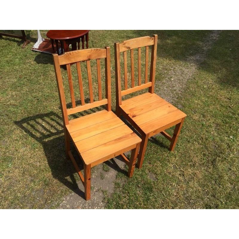 2x solid wooden dining chairs