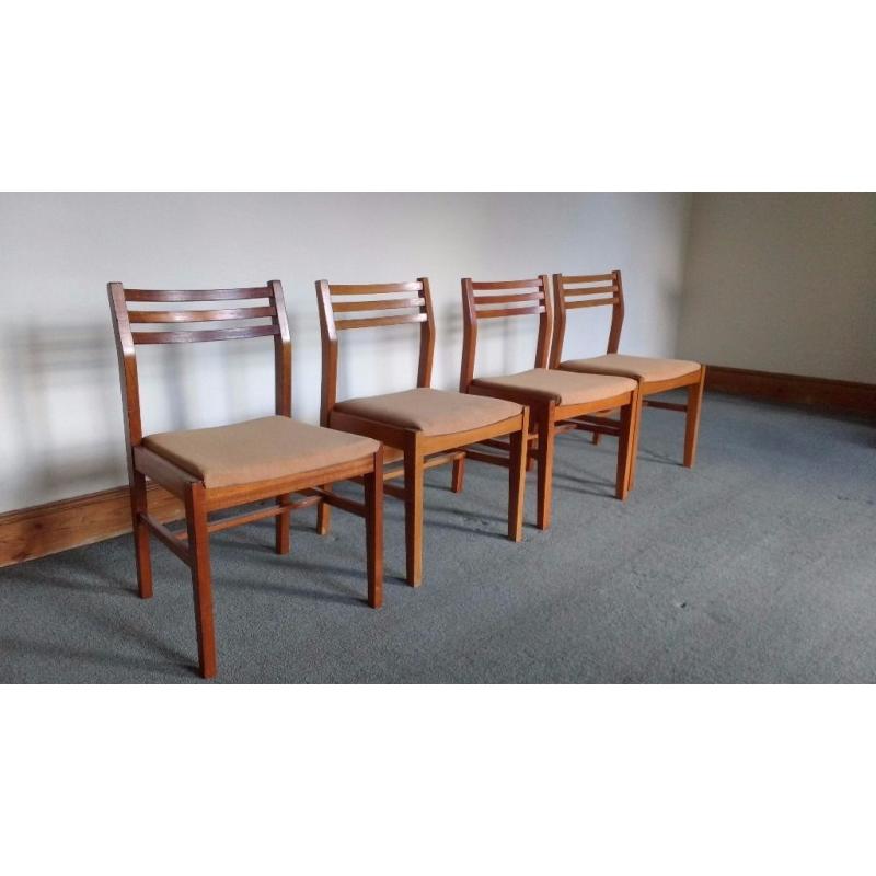 4 Kitchen / Dining / Bedroom Chairs