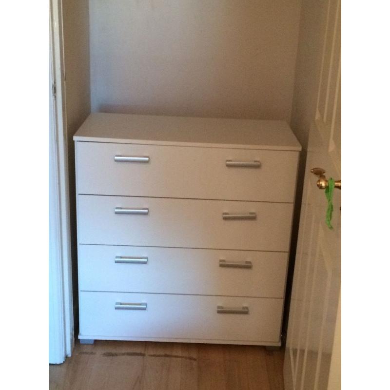 White chest of drawers