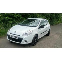 Renault Clio Extreme,One lady owner,40,000 Miles,Part history,MOT 30/12/16,Worth viewing.