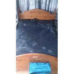 Black Satin Double Duvet Cover & Matching Pillowcases & Silver scatter cushions