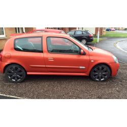 2005 05 Renault Clio 182 Cup in rare inferno orange