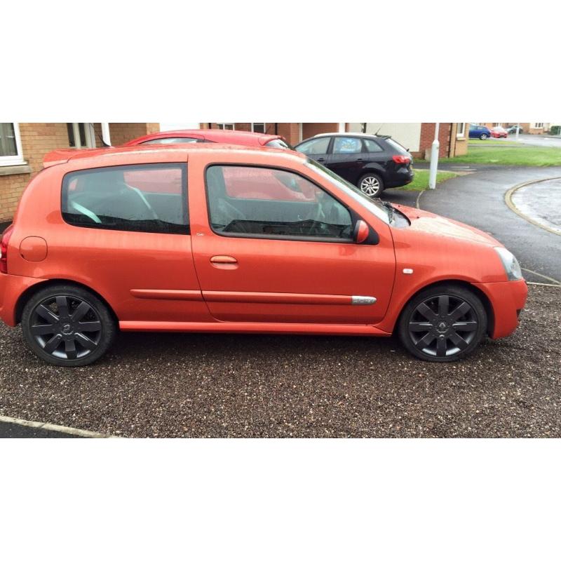 2005 05 Renault Clio 182 Cup in rare inferno orange