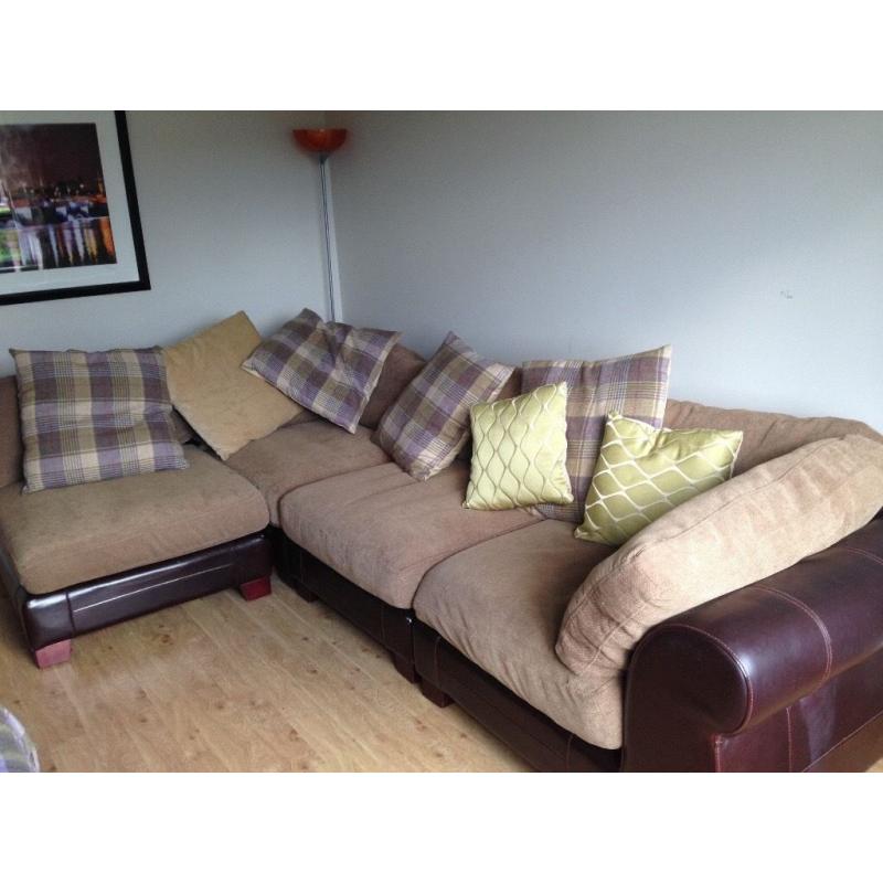 Large 4seater corner sofa leather look and cloth