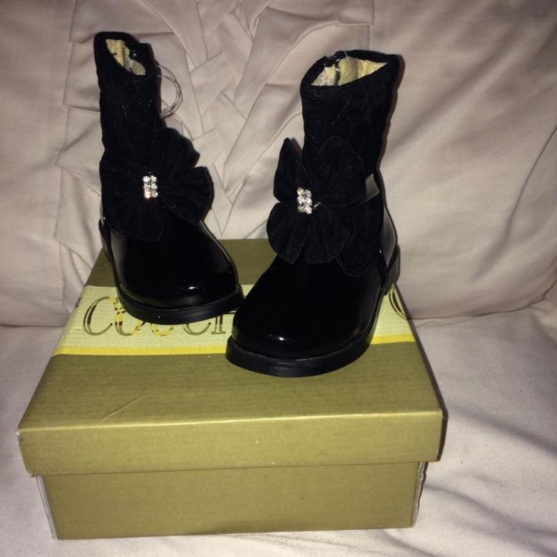 Black patent boots size 21 by Couche Tot