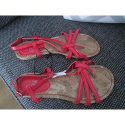 BRAND NEW GIRLS SUMMER SANDALS - SIZE 1