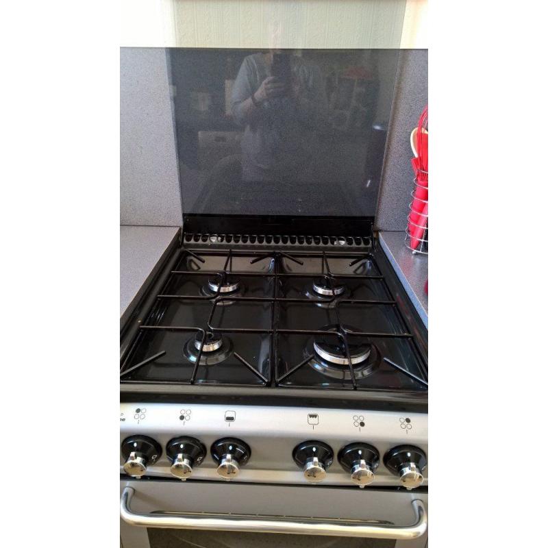 New World Gas Cooker - 50cm wide - only 1 year old