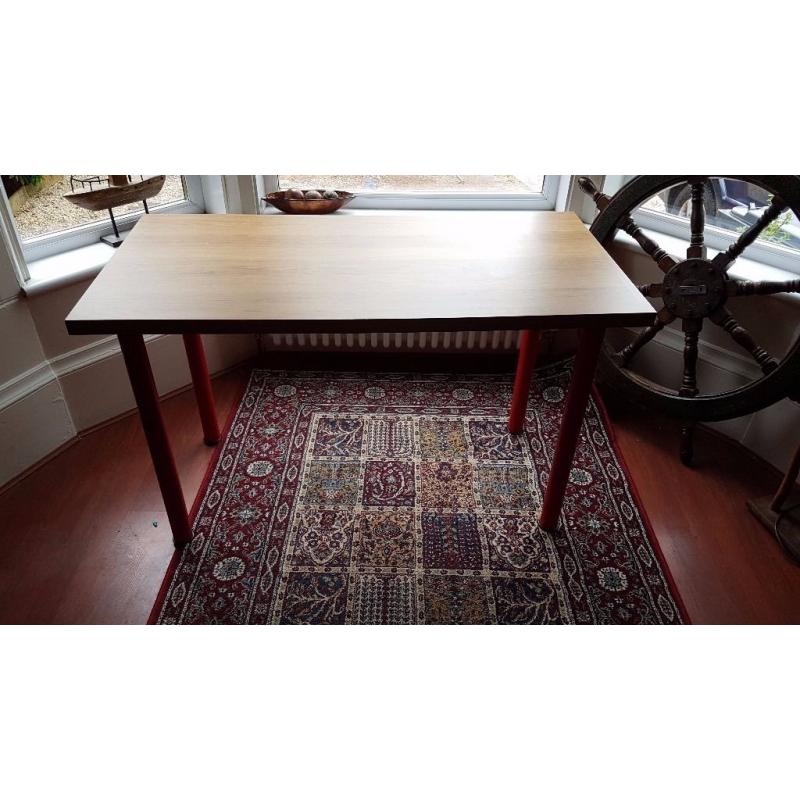 ikea desk/table