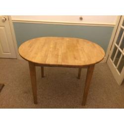 Solid wood extendable dining table