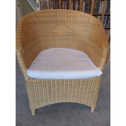 Wicker tub chair