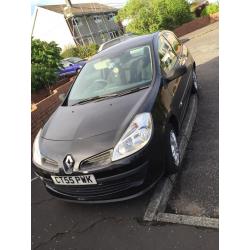 Black Renault Clio 2006 (55 plate)