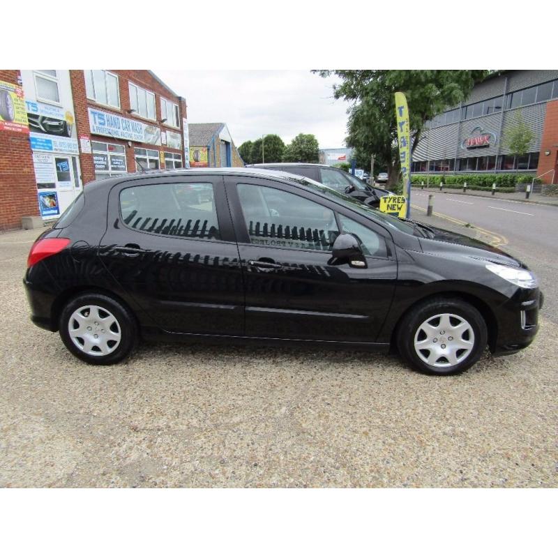 Peugeot 308 1.6 VTi S 5dr 1 previous owner, low mileage