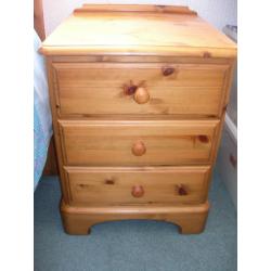 Ducal Antique Pine 3 Drawer Bedside Unit with 4 hidden castors for easy movement