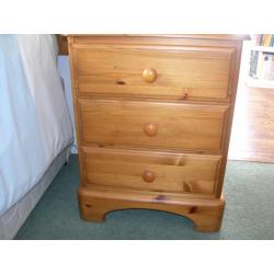 Ducal Antique Pine 3 Drawer Bedside Unit with 4 hidden castors for easy movement