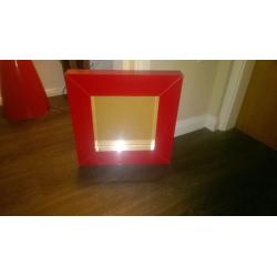 2 photo frames in red gloss by Venture. Absolutely stunning