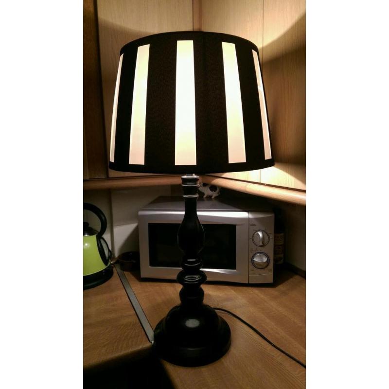 Table lamp