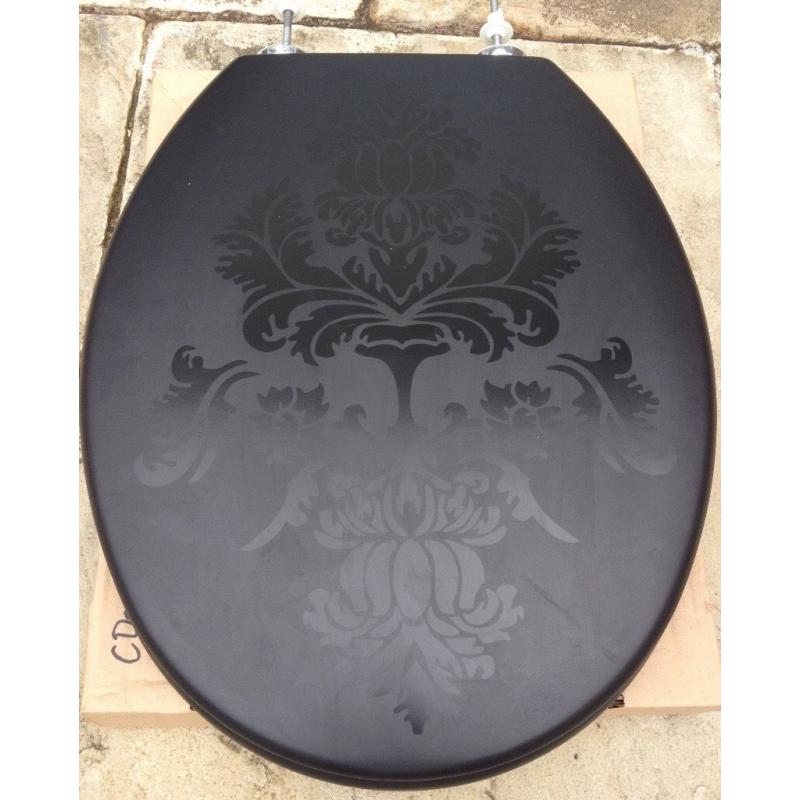 Black patterned wooden toilet seat