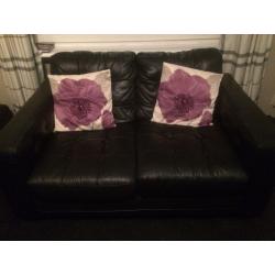 Black leather 2 & 3 seater sofas