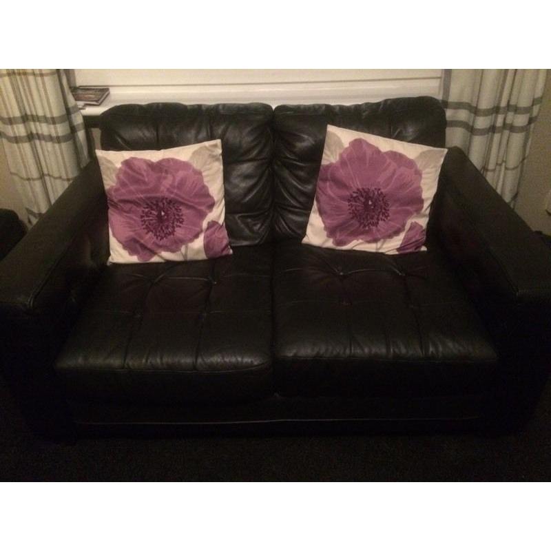 Black leather 2 & 3 seater sofas