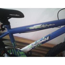 APOLLO OUTRAGE,BOYS OR GIRLS MOUNTAIN BIKE,AGE 5 UPWARDS,SINGLE SPEED GOOD CONDITION.