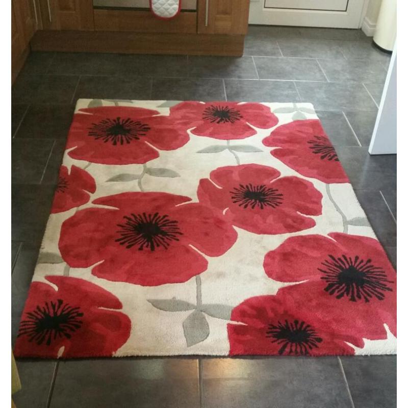 Next wool poppy rug