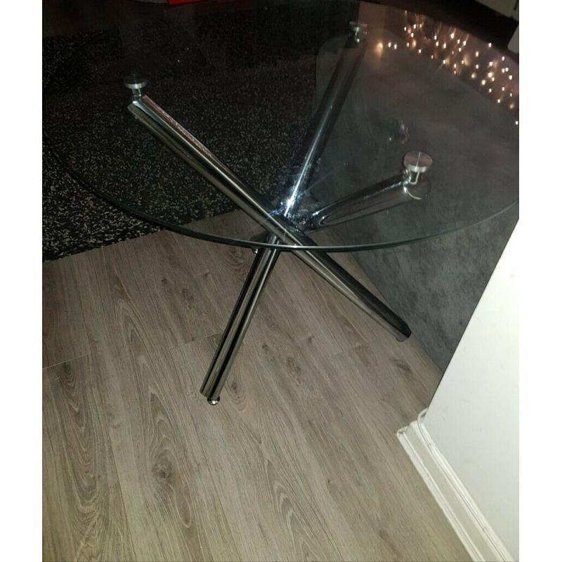 Glass round dinning table