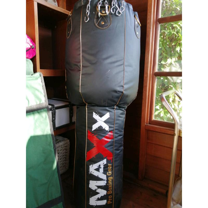 PRO maxx uppercut punch bag